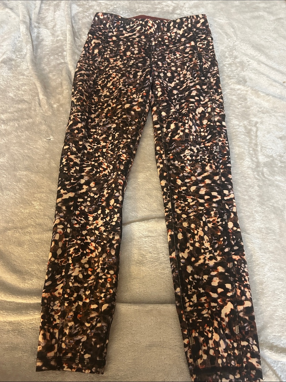 Lululemon Invigorate High-Rise Tight in motion flux multi